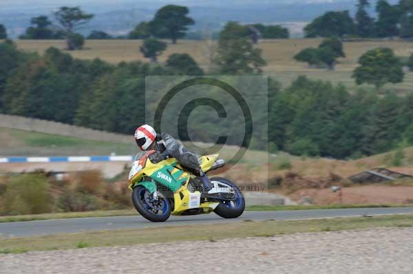 Motorcycle action photographs;Trackday digital images;donington;donington park leicestershire;donington photographs;event digital images;eventdigitalimages;no limits trackday;peter wileman photography;trackday;trackday photos