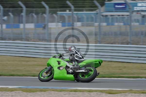 Motorcycle action photographs;Trackday digital images;donington;donington park leicestershire;donington photographs;event digital images;eventdigitalimages;no limits trackday;peter wileman photography;trackday;trackday photos