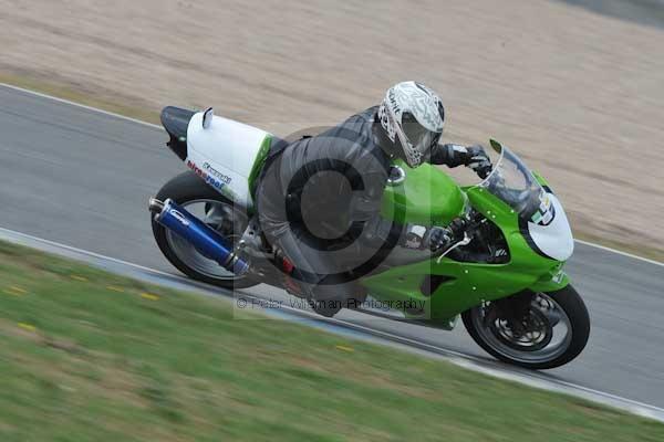 Motorcycle action photographs;Trackday digital images;donington;donington park leicestershire;donington photographs;event digital images;eventdigitalimages;no limits trackday;peter wileman photography;trackday;trackday photos