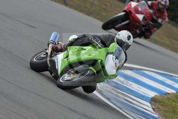 Motorcycle action photographs;Trackday digital images;donington;donington park leicestershire;donington photographs;event digital images;eventdigitalimages;no limits trackday;peter wileman photography;trackday;trackday photos