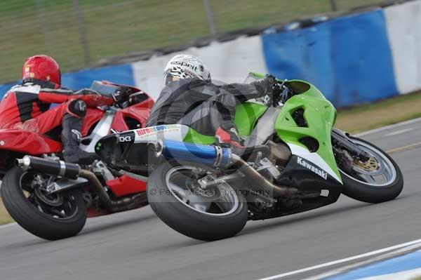 Motorcycle action photographs;Trackday digital images;donington;donington park leicestershire;donington photographs;event digital images;eventdigitalimages;no limits trackday;peter wileman photography;trackday;trackday photos