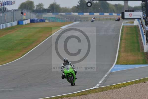 Motorcycle action photographs;Trackday digital images;donington;donington park leicestershire;donington photographs;event digital images;eventdigitalimages;no limits trackday;peter wileman photography;trackday;trackday photos