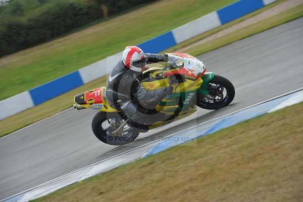 Motorcycle action photographs;Trackday digital images;donington;donington park leicestershire;donington photographs;event digital images;eventdigitalimages;no limits trackday;peter wileman photography;trackday;trackday photos