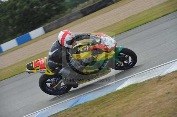 Motorcycle action photographs;Trackday digital images;donington;donington park leicestershire;donington photographs;event digital images;eventdigitalimages;no limits trackday;peter wileman photography;trackday;trackday photos