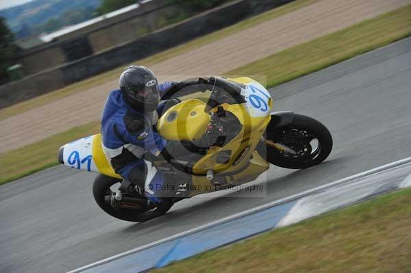 Motorcycle action photographs;Trackday digital images;donington;donington park leicestershire;donington photographs;event digital images;eventdigitalimages;no limits trackday;peter wileman photography;trackday;trackday photos