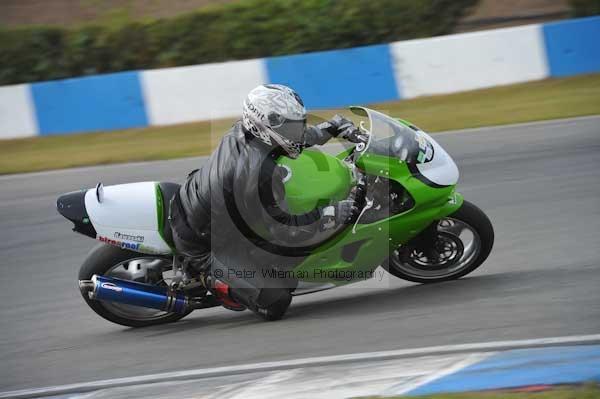 Motorcycle action photographs;Trackday digital images;donington;donington park leicestershire;donington photographs;event digital images;eventdigitalimages;no limits trackday;peter wileman photography;trackday;trackday photos