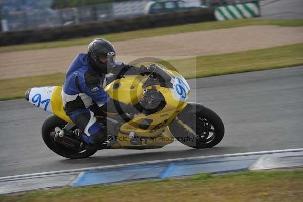 Motorcycle action photographs;Trackday digital images;donington;donington park leicestershire;donington photographs;event digital images;eventdigitalimages;no limits trackday;peter wileman photography;trackday;trackday photos