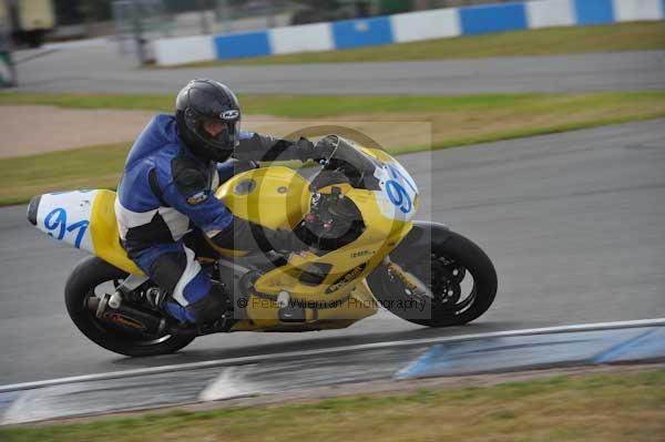 Motorcycle action photographs;Trackday digital images;donington;donington park leicestershire;donington photographs;event digital images;eventdigitalimages;no limits trackday;peter wileman photography;trackday;trackday photos