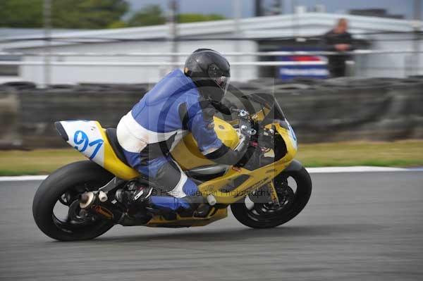 Motorcycle action photographs;Trackday digital images;donington;donington park leicestershire;donington photographs;event digital images;eventdigitalimages;no limits trackday;peter wileman photography;trackday;trackday photos