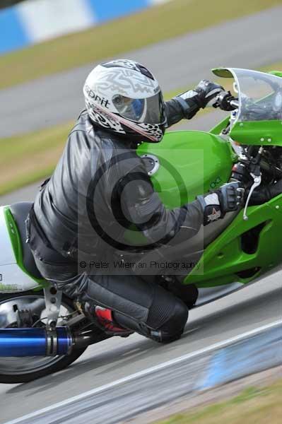 Motorcycle action photographs;Trackday digital images;donington;donington park leicestershire;donington photographs;event digital images;eventdigitalimages;no limits trackday;peter wileman photography;trackday;trackday photos