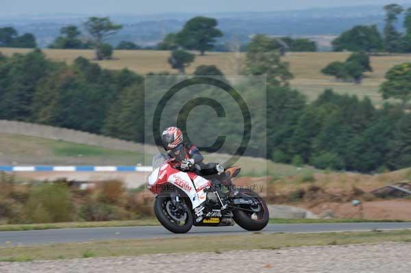 Motorcycle action photographs;Trackday digital images;donington;donington park leicestershire;donington photographs;event digital images;eventdigitalimages;no limits trackday;peter wileman photography;trackday;trackday photos