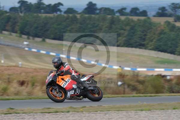 Motorcycle action photographs;Trackday digital images;donington;donington park leicestershire;donington photographs;event digital images;eventdigitalimages;no limits trackday;peter wileman photography;trackday;trackday photos