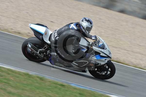 Motorcycle action photographs;Trackday digital images;donington;donington park leicestershire;donington photographs;event digital images;eventdigitalimages;no limits trackday;peter wileman photography;trackday;trackday photos