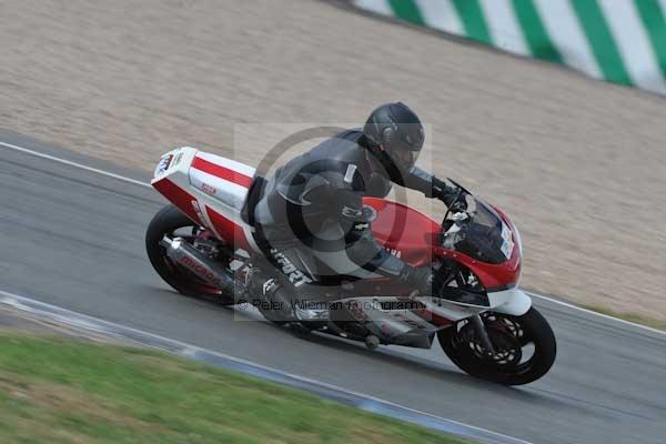 Motorcycle action photographs;Trackday digital images;donington;donington park leicestershire;donington photographs;event digital images;eventdigitalimages;no limits trackday;peter wileman photography;trackday;trackday photos