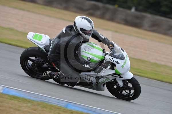 Motorcycle action photographs;Trackday digital images;donington;donington park leicestershire;donington photographs;event digital images;eventdigitalimages;no limits trackday;peter wileman photography;trackday;trackday photos