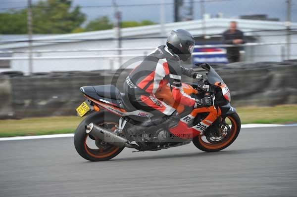 Motorcycle action photographs;Trackday digital images;donington;donington park leicestershire;donington photographs;event digital images;eventdigitalimages;no limits trackday;peter wileman photography;trackday;trackday photos