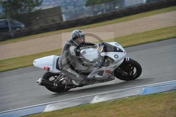 Motorcycle action photographs;Trackday digital images;donington;donington park leicestershire;donington photographs;event digital images;eventdigitalimages;no limits trackday;peter wileman photography;trackday;trackday photos