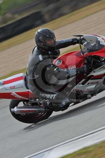 Motorcycle action photographs;Trackday digital images;donington;donington park leicestershire;donington photographs;event digital images;eventdigitalimages;no limits trackday;peter wileman photography;trackday;trackday photos