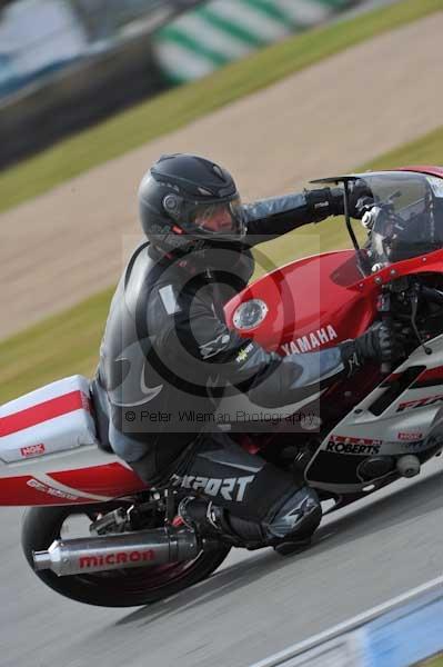 Motorcycle action photographs;Trackday digital images;donington;donington park leicestershire;donington photographs;event digital images;eventdigitalimages;no limits trackday;peter wileman photography;trackday;trackday photos