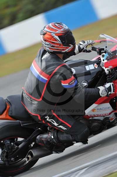 Motorcycle action photographs;Trackday digital images;donington;donington park leicestershire;donington photographs;event digital images;eventdigitalimages;no limits trackday;peter wileman photography;trackday;trackday photos