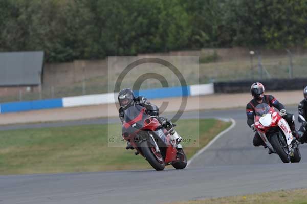 Motorcycle action photographs;Trackday digital images;donington;donington park leicestershire;donington photographs;event digital images;eventdigitalimages;no limits trackday;peter wileman photography;trackday;trackday photos