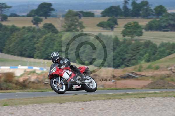 Motorcycle action photographs;Trackday digital images;donington;donington park leicestershire;donington photographs;event digital images;eventdigitalimages;no limits trackday;peter wileman photography;trackday;trackday photos