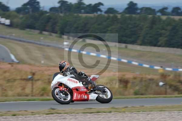 Motorcycle action photographs;Trackday digital images;donington;donington park leicestershire;donington photographs;event digital images;eventdigitalimages;no limits trackday;peter wileman photography;trackday;trackday photos