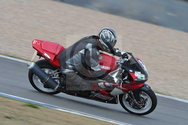 Motorcycle action photographs;Trackday digital images;donington;donington park leicestershire;donington photographs;event digital images;eventdigitalimages;no limits trackday;peter wileman photography;trackday;trackday photos