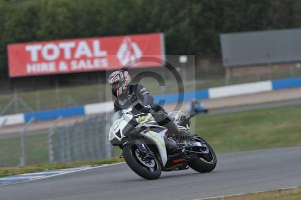 Motorcycle action photographs;Trackday digital images;donington;donington park leicestershire;donington photographs;event digital images;eventdigitalimages;no limits trackday;peter wileman photography;trackday;trackday photos