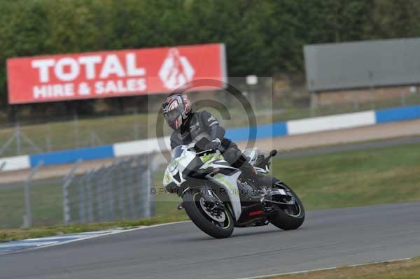 Motorcycle action photographs;Trackday digital images;donington;donington park leicestershire;donington photographs;event digital images;eventdigitalimages;no limits trackday;peter wileman photography;trackday;trackday photos