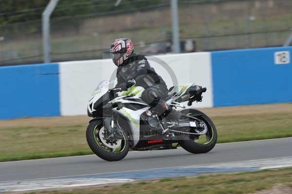 Motorcycle action photographs;Trackday digital images;donington;donington park leicestershire;donington photographs;event digital images;eventdigitalimages;no limits trackday;peter wileman photography;trackday;trackday photos