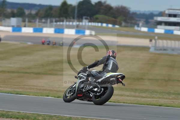 Motorcycle action photographs;Trackday digital images;donington;donington park leicestershire;donington photographs;event digital images;eventdigitalimages;no limits trackday;peter wileman photography;trackday;trackday photos