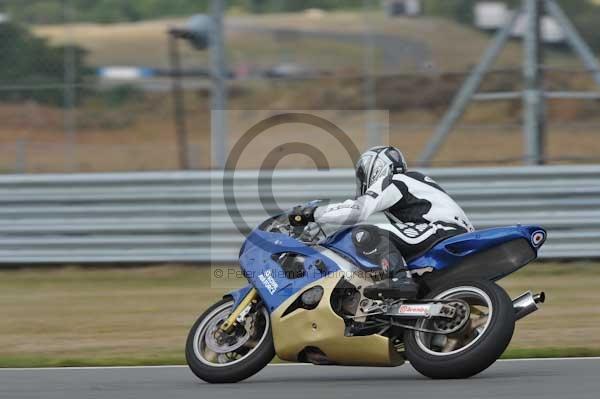 Motorcycle action photographs;Trackday digital images;donington;donington park leicestershire;donington photographs;event digital images;eventdigitalimages;no limits trackday;peter wileman photography;trackday;trackday photos