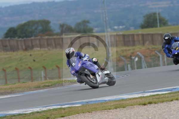 Motorcycle action photographs;Trackday digital images;donington;donington park leicestershire;donington photographs;event digital images;eventdigitalimages;no limits trackday;peter wileman photography;trackday;trackday photos