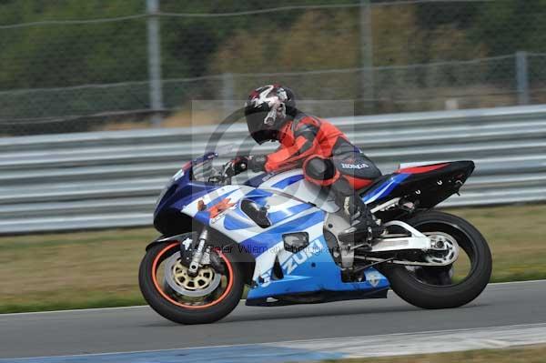 Motorcycle action photographs;Trackday digital images;donington;donington park leicestershire;donington photographs;event digital images;eventdigitalimages;no limits trackday;peter wileman photography;trackday;trackday photos