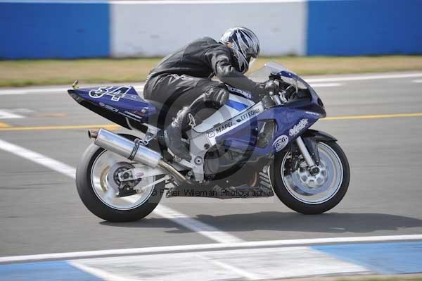 Motorcycle action photographs;Trackday digital images;donington;donington park leicestershire;donington photographs;event digital images;eventdigitalimages;no limits trackday;peter wileman photography;trackday;trackday photos