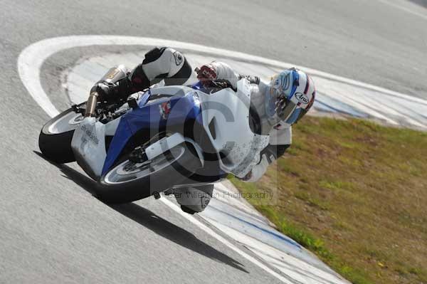 Motorcycle action photographs;Trackday digital images;donington;donington park leicestershire;donington photographs;event digital images;eventdigitalimages;no limits trackday;peter wileman photography;trackday;trackday photos