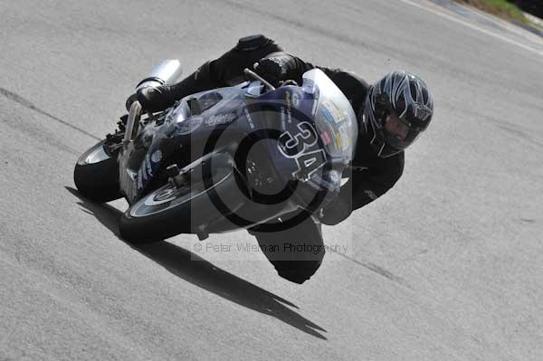 Motorcycle action photographs;Trackday digital images;donington;donington park leicestershire;donington photographs;event digital images;eventdigitalimages;no limits trackday;peter wileman photography;trackday;trackday photos