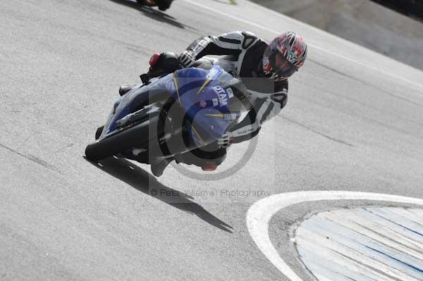 Motorcycle action photographs;Trackday digital images;donington;donington park leicestershire;donington photographs;event digital images;eventdigitalimages;no limits trackday;peter wileman photography;trackday;trackday photos