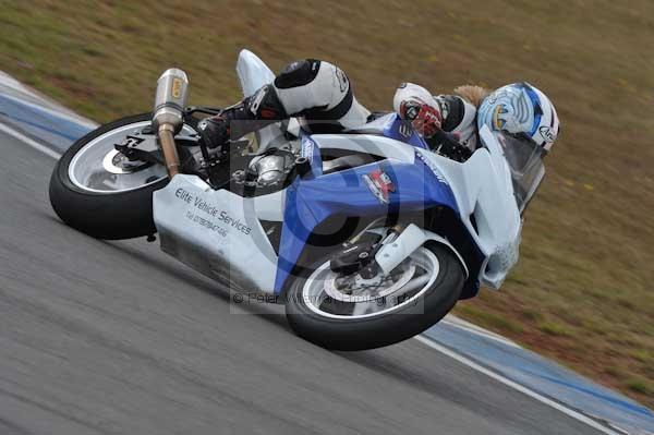 Motorcycle action photographs;Trackday digital images;donington;donington park leicestershire;donington photographs;event digital images;eventdigitalimages;no limits trackday;peter wileman photography;trackday;trackday photos