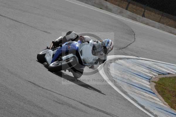 Motorcycle action photographs;Trackday digital images;donington;donington park leicestershire;donington photographs;event digital images;eventdigitalimages;no limits trackday;peter wileman photography;trackday;trackday photos