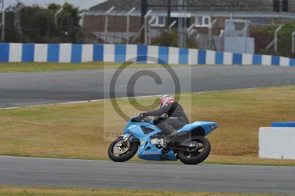 Motorcycle action photographs;Trackday digital images;donington;donington park leicestershire;donington photographs;event digital images;eventdigitalimages;no limits trackday;peter wileman photography;trackday;trackday photos