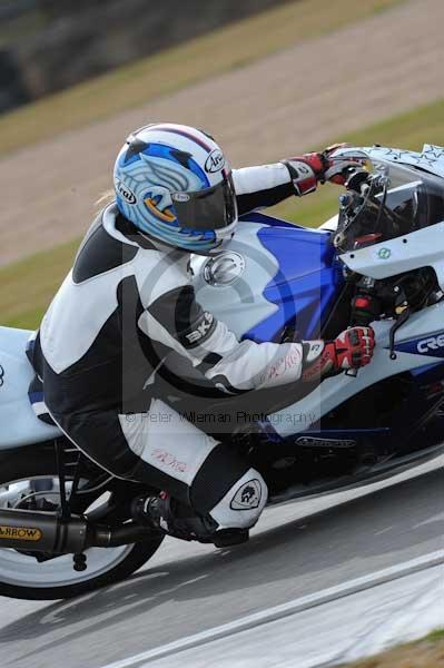 Motorcycle action photographs;Trackday digital images;donington;donington park leicestershire;donington photographs;event digital images;eventdigitalimages;no limits trackday;peter wileman photography;trackday;trackday photos