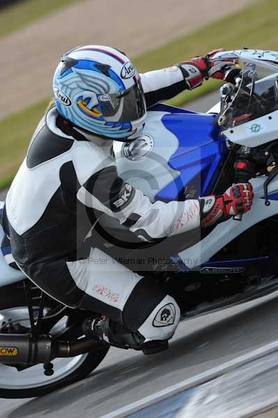 Motorcycle action photographs;Trackday digital images;donington;donington park leicestershire;donington photographs;event digital images;eventdigitalimages;no limits trackday;peter wileman photography;trackday;trackday photos