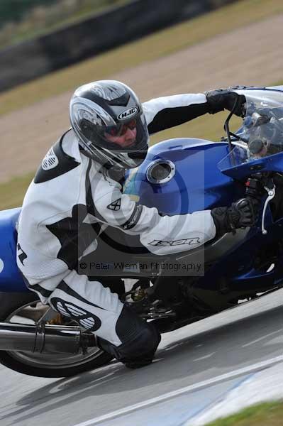 Motorcycle action photographs;Trackday digital images;donington;donington park leicestershire;donington photographs;event digital images;eventdigitalimages;no limits trackday;peter wileman photography;trackday;trackday photos