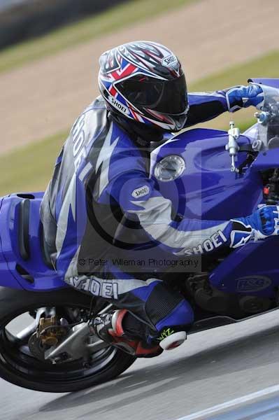 Motorcycle action photographs;Trackday digital images;donington;donington park leicestershire;donington photographs;event digital images;eventdigitalimages;no limits trackday;peter wileman photography;trackday;trackday photos