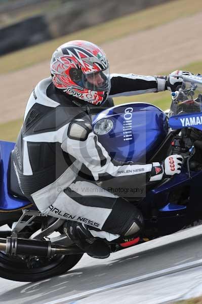 Motorcycle action photographs;Trackday digital images;donington;donington park leicestershire;donington photographs;event digital images;eventdigitalimages;no limits trackday;peter wileman photography;trackday;trackday photos