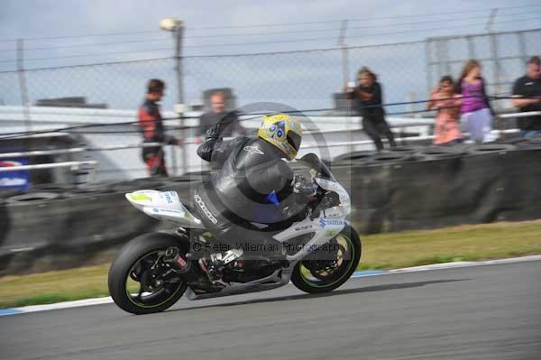 Motorcycle action photographs;Trackday digital images;donington;donington park leicestershire;donington photographs;event digital images;eventdigitalimages;no limits trackday;peter wileman photography;trackday;trackday photos