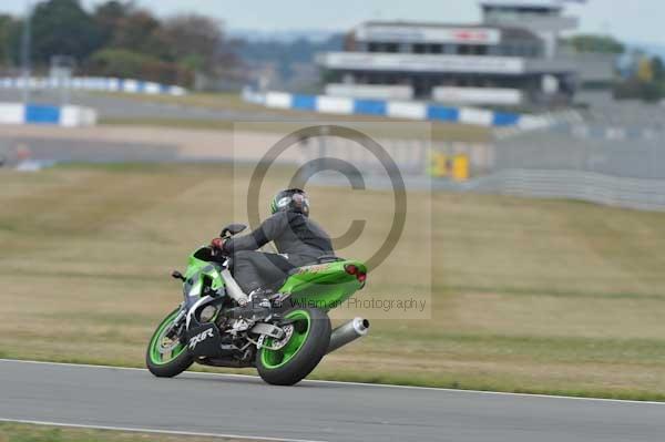 Motorcycle action photographs;Trackday digital images;donington;donington park leicestershire;donington photographs;event digital images;eventdigitalimages;no limits trackday;peter wileman photography;trackday;trackday photos