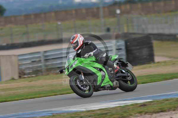 Motorcycle action photographs;Trackday digital images;donington;donington park leicestershire;donington photographs;event digital images;eventdigitalimages;no limits trackday;peter wileman photography;trackday;trackday photos